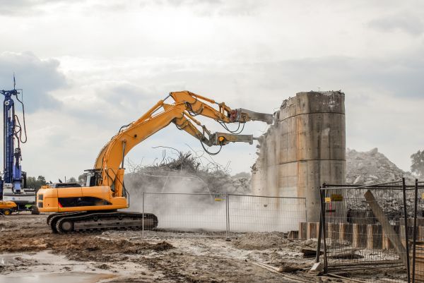 Silo Demolition in Baton Rouge
